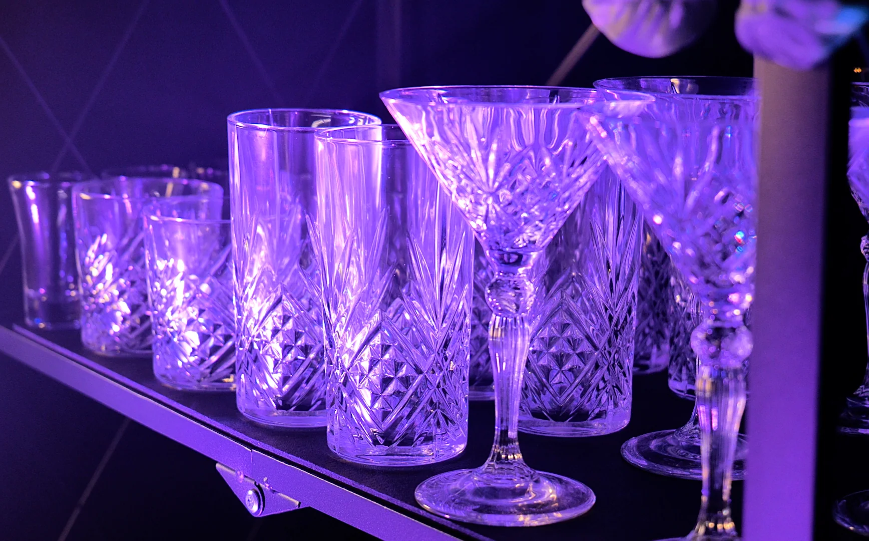 Bar mobile à cocktails lors d’un mariage